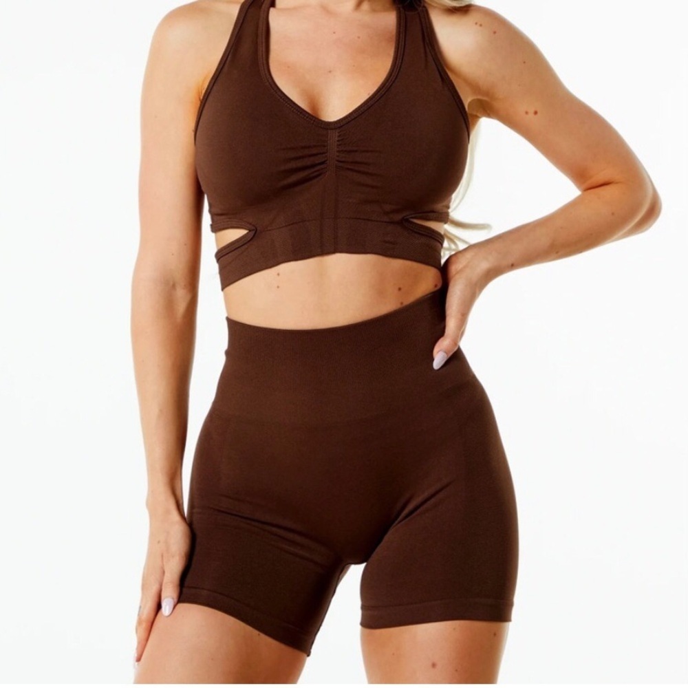 Alphalete Women's Amplify Seamless Scrunch Short Size S - Picture 4 of 14